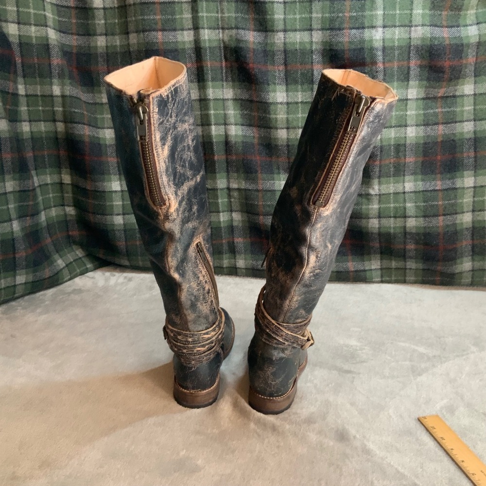 Bed|Stu Eva Distressed Black Lux Leather Knee High Harness Boot Vibram Sole Sz 9 - Picture 11 of 13